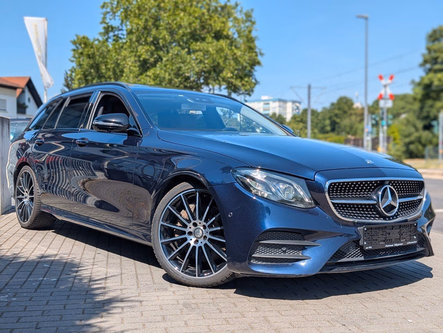 Mercedes-Benz E 350 d T-Modell AMG Line NAVI. AHK. KAMERA. SHZ Baujahr 2017 (193.700 km, Diesel, 258 PS) - Gebrauchtwagen bei Autohaus Dörrschuck Mainz