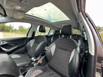 Peugeot 2008 Active PANO.NAVI.SHZ.BT Vorschaubild 19