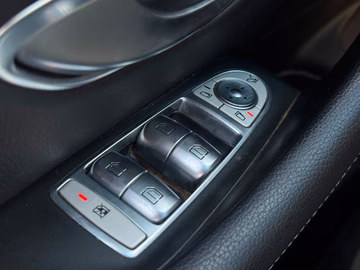 Mercedes-Benz E 220 d T AMG Line 360°. NAVI. LED. SHZ Vorschaubild 21