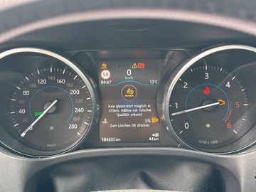 Jaguar F-PACE 20d Pure AHK. NAVI. Kamera. PDC Vorschaubild 7