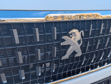 Peugeot 2008 PureTech Signature AT. PDC. 1.Hand Vorschaubild 9