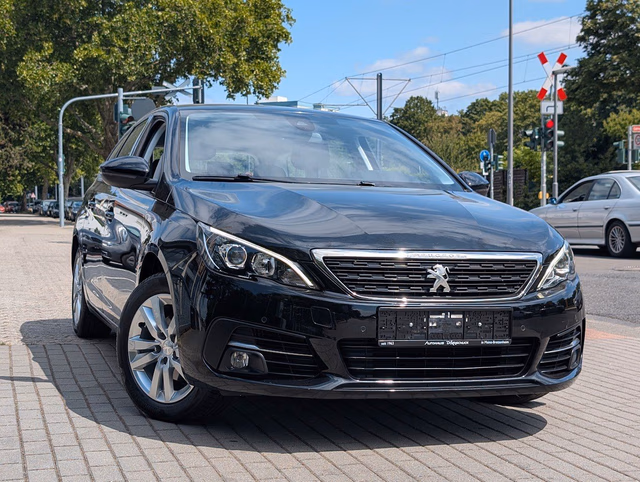 Peugeot 308 SW Active Business NAVI. EAT8. PDC. KLIMA Baujahr 2021 (135.800 km, Diesel, 131 PS) - Gebrauchtwagen bei Autohaus Dörrschuck Mainz