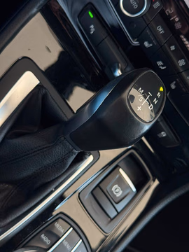 BMW 220d xDrive Advantage NAVI. HUD. 4x4. Kamera Vorschaubild 15