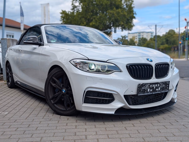 BMW M235 i Cabrio Schaltwippen. Navi. RFK. Leder. - Foto 1 von 43 - Autohaus Dörrschuck Mainz