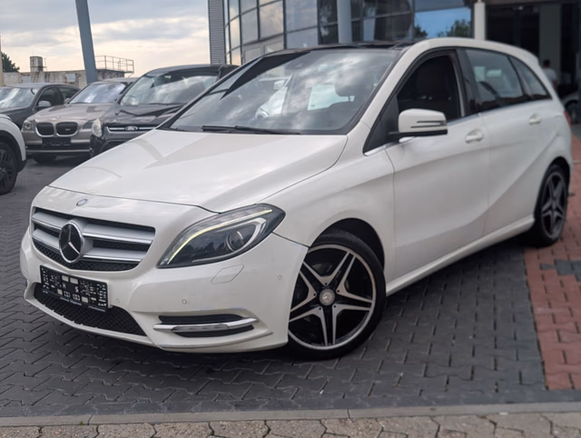 Mercedes-Benz B 180d Schiebedach. Bi-Xenon. Comand. ab 149€ Baujahr 2014 (141.400 km, Diesel, 109 PS) - Gebrauchtwagen bei Autohaus Dörrschuck Mainz