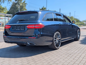 Mercedes-Benz E 350 d T-Modell AMG Line NAVI. AHK. KAMERA. SHZ Vorschaubild 5