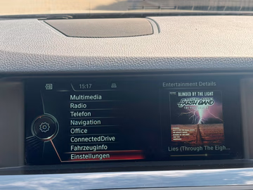 BMW 535d xDrive Touring PANO. HUD. NAVI. AHK Vorschaubild 8