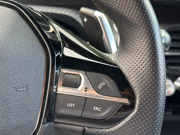 Peugeot 208 GT EAT8. NAVI. KAMERA. LED Vorschaubild 17