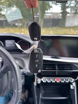 Peugeot 2008 AHK. Kamera. PDC. LED. Klima Vorschaubild 12