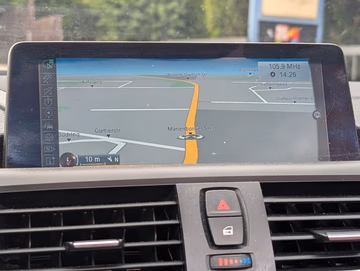 BMW M235 i  Cabrio Schaltwippen. Navi. RFK. Leder. Vorschaubild 32