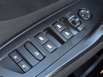 Peugeot 308 Allure PureTech 130 EAT8. NAVI. LED Vorschaubild 18