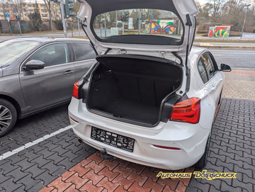 BMW 118d Urban Line NAVI. KAMERA. LED. AUTOMATIK Vorschaubild 6
