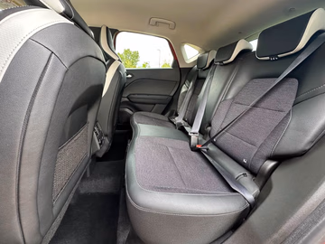 Renault Captur E-TECH Plug-In 160 Intens Vorschaubild 10
