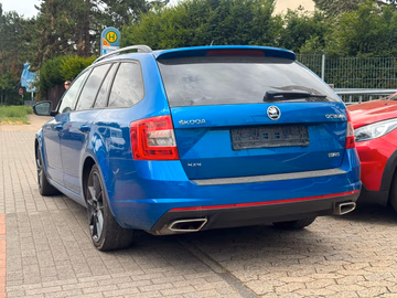 Skoda Octavia RS 4x4. DSG. NAVI. AHK. KESSY. SHZ Vorschaubild 6