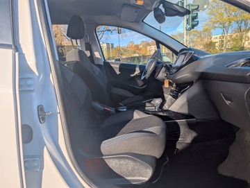Peugeot 2008 PureTech Signature AT. PDC. 1.Hand Vorschaubild 11