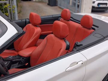 BMW M235 i  Cabrio Schaltwippen. Navi. RFK. Leder. Vorschaubild 7