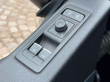 Volkswagen T6 Multivan Comfortline AHK. SHZ. NAVI. Kamera Vorschaubild 9