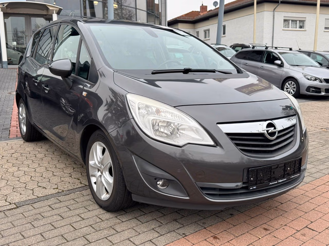 Opel Meriva B Design Edition Klima. Temp. Aut. Baujahr 2011 (154.950 km, Diesel, 101 PS) - Gebrauchtwagen bei Autohaus Dörrschuck Mainz