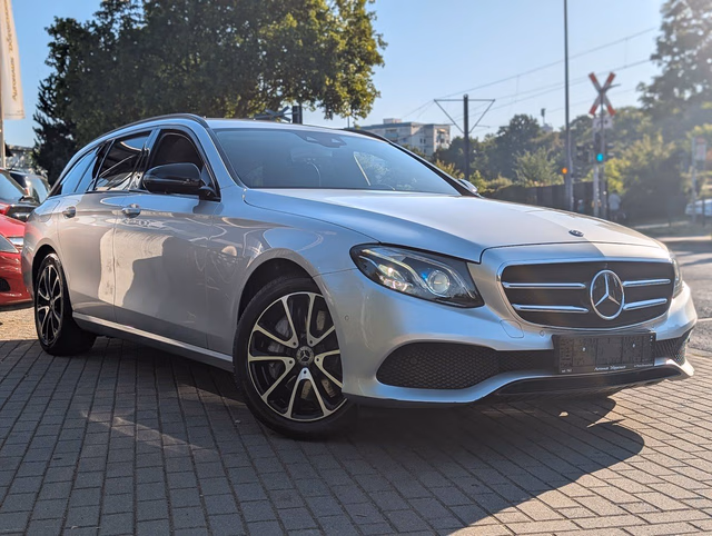 Mercedes-Benz E 400 d T-Modell Avantgarde 1. Hand. 4x4. AHK Baujahr 2018 (215.000 km, Diesel, 340 PS) - Gebrauchtwagen bei Autohaus Dörrschuck Mainz