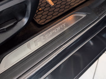 Jaguar XE 25t R-Sport AWD KAMERA Sitzheiz. PANORAMA Vorschaubild 31