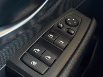 BMW 220d xDrive Advantage NAVI. HUD. 4x4. Kamera Vorschaubild 19