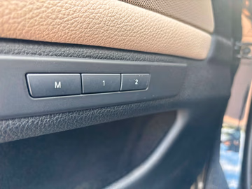 BMW 535d xDrive Touring PANO. HUD. NAVI. AHK Vorschaubild 12