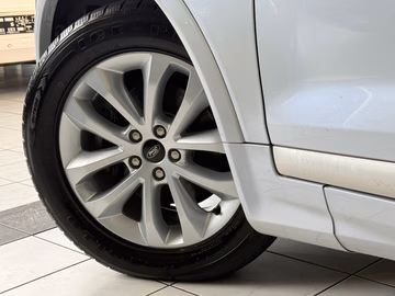 Ford Kuga 2.0 TDCi Individual 4x4. PANO. AHK. NAVI Vorschaubild 9