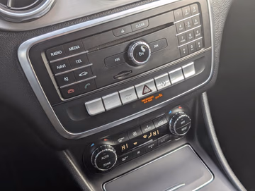 Mercedes-Benz GLA 180 AMG Line. LED. NAVI. Kamera. Keyless Vorschaubild 24