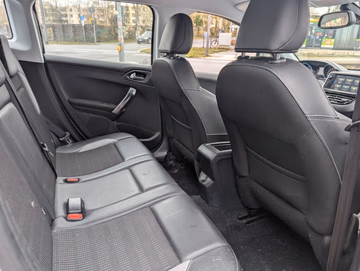 Peugeot 2008 Allure PureTech NAVI. AUTOMATIK. PDC. BT Vorschaubild 6