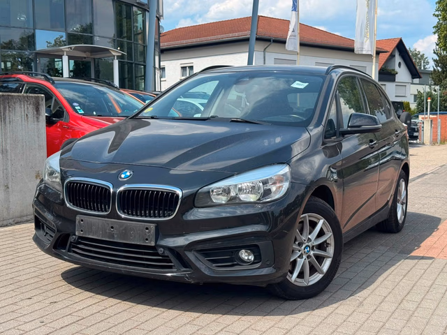 BMW 220d Active Tourer Adv. 4x4. NAVI. AHK. SHZ - Foto 1 von 21 - Autohaus Dörrschuck Mainz