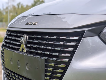 Peugeot 208 Active Business NAVI. PDF. BT Vorschaubild 9