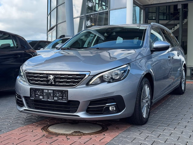 Peugeot 308 SW Allure EAT8. NAVI. Kamera. PDC v+h Baujahr 2021 (146.970 km, Benzin, 131 PS) - Gebrauchtwagen bei Autohaus Dörrschuck Mainz