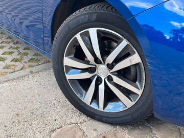 Peugeot 308 Allure NAVI. KAMERA. AUTOMATIK. KEYLESS Vorschaubild 6