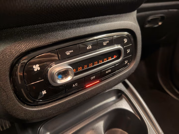 Smart fortwo passion NAVI SHZ MEDIA LEDER TEMPOMAT Vorschaubild 12