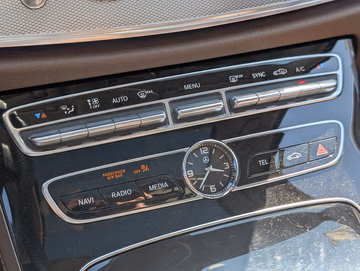 Mercedes-Benz E 350 d T-Modell AMG Line NAVI. AHK. KAMERA. SHZ Vorschaubild 46