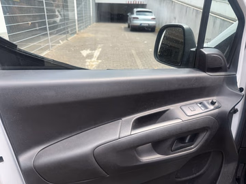 Peugeot Partner Pro L2 Vorschaubild 8