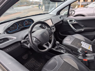 Peugeot 2008 Allure PureTech NAVI. AUTOMATIK. PDC. BT Vorschaubild 8