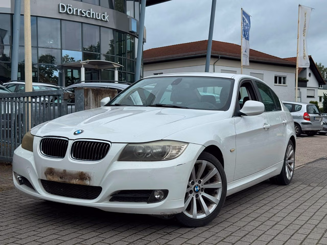BMW 325d ConnectedDrive PDC. M-Lenkrad. Klima - Foto 1 von 13 - Autohaus Dörrschuck Mainz