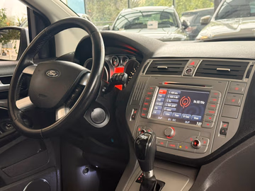 Ford Kuga 2.0 TDCi Individual 4x4. PANO. AHK. NAVI Vorschaubild 18