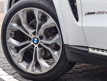 BMW X5 xDrive25d NAVI. LEDER. PDC. 20" ALU Vorschaubild 8