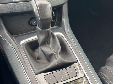 Peugeot 308 Allure NAVI. AHK. LED. AUTOMATIK Vorschaubild 12