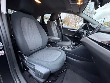 BMW 216d Active Tourer Advantage NAVI. PDC. AUTOM Vorschaubild 9
