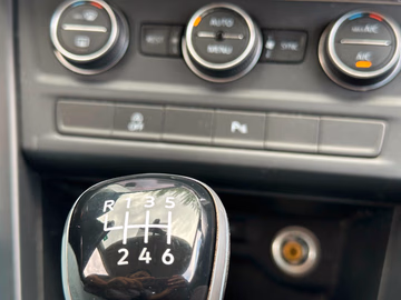 Volkswagen Touran Trendline AHK. NAVI. SHZ. 7-SITZER Vorschaubild 7