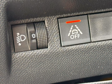 Peugeot 2008 Business Line NAVI. PDC. LED. BT Vorschaubild 32