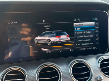 Mercedes-Benz E 220 d T AMG Line 360°. NAVI. LED. SHZ Vorschaubild 29