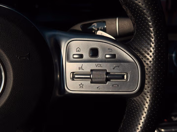 Mercedes-Benz E 220 d T AMG Line 360°. NAVI. LED. SHZ Vorschaubild 19
