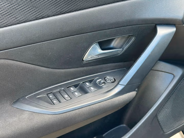 Peugeot 308 Active Pack AUTOMATIK. NAVI. LED. KLIMA Vorschaubild 12