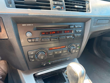 BMW 320d Touring Automatik PANO. PDC. SHZ. TEMP Vorschaubild 14