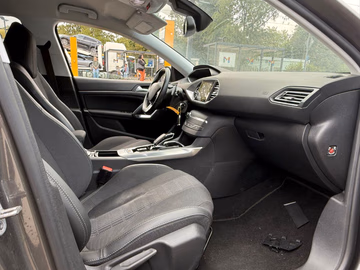 Peugeot 308 SW Allure EAT8. NAVI. Kamera. PDC Vorschaubild 7