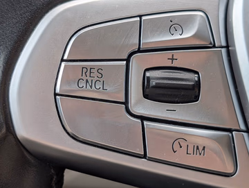BMW 725d G11 Massage. Kamera. NAVI. 4-Zonen-Klima Vorschaubild 28